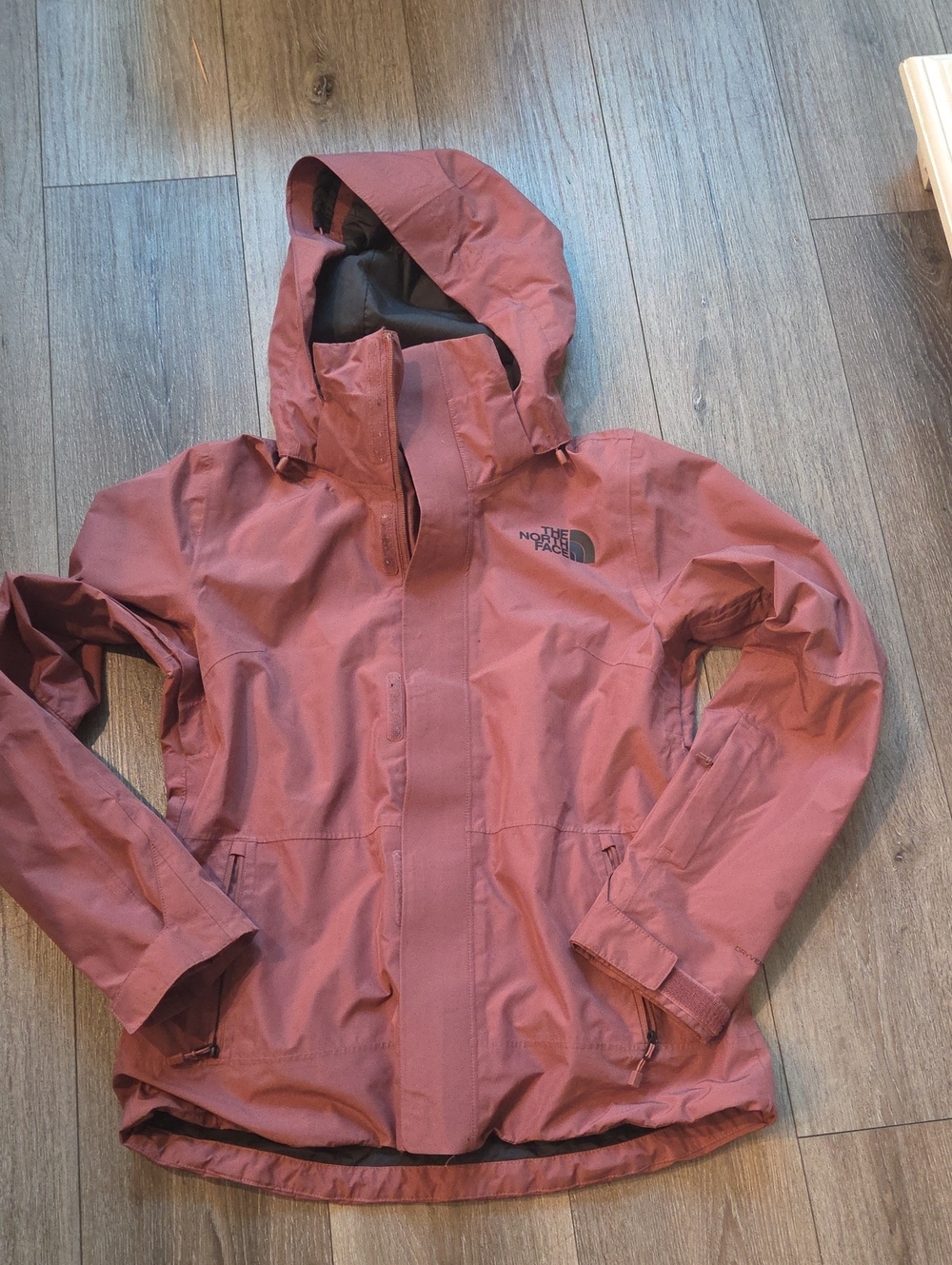 The North Face Women's Hooded Ski Jacket in Rose Mauve